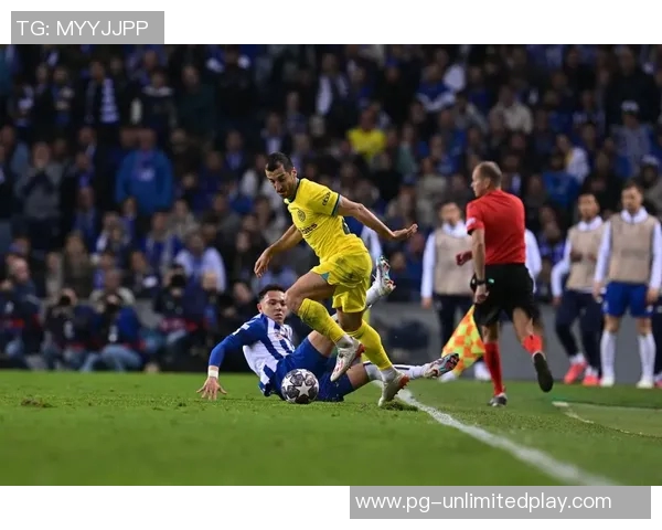 英超激战国米险胜波尔图红牌争议引发全场热议 英超激战国米险胜波尔图红牌争议引发全场热议