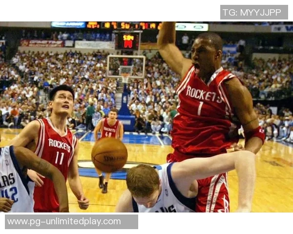 姚明灌篮精彩解说回顾震撼全场的篮球传奇瞬间