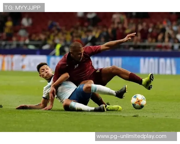 意甲激战：里昂狂胜马竞五球大捷补时进球点燃全场激情