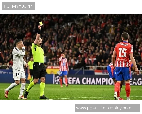 巴黎圣日耳曼友谊赛大胜那不勒斯逆转瞬间引发争议判罚全场沸腾 巴黎圣日耳曼友谊赛大胜那不勒斯逆转瞬间引发争议判罚全场沸腾