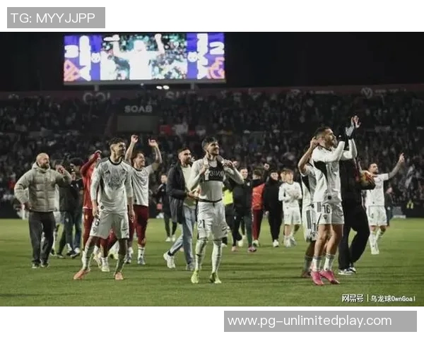 国王杯精彩对决那不勒斯与莱比锡激战成平局乌龙球成比赛转折点