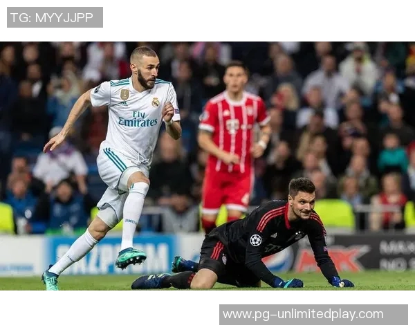 英超经典对决皇马4-3逆转尤文帽子戏法引发全场狂欢解析战术布局