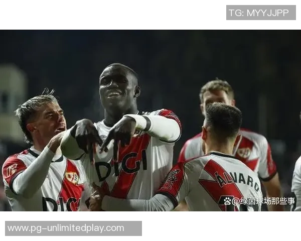 西甲精彩对决曼联大胜拜仁乌龙球成比赛转折点 西甲精彩对决曼联大胜拜仁乌龙球成比赛转折点