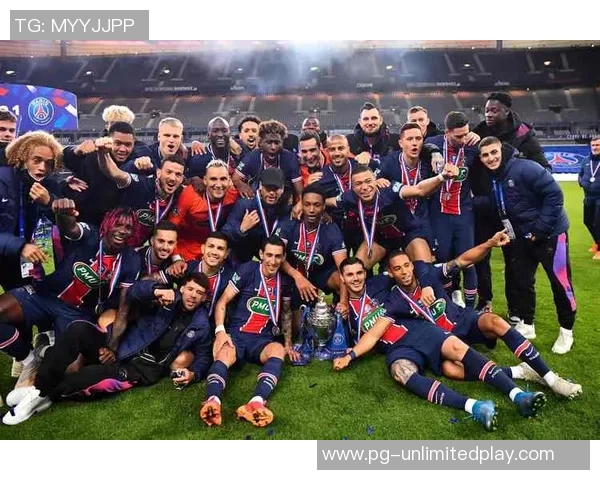 德甲惊喜:巴黎圣日耳曼轻取本菲卡全场精彩集锦回顾 德甲惊喜:巴黎圣日耳曼轻取本菲卡全场精彩集锦回顾