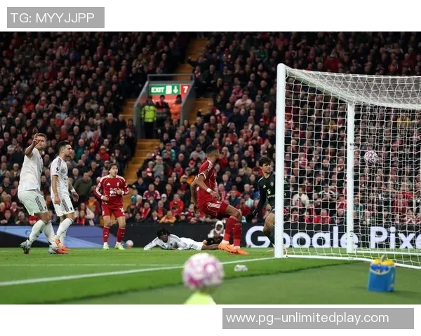 英超惊天冷门里昂顽强逼平曼联全场沸腾 英超惊天冷门里昂顽强逼平曼联全场沸腾