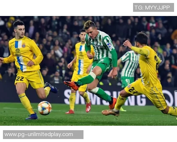 国王杯精彩对决多特蒙德大胜巴萨帽子戏法点燃全场激情